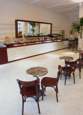 Fußbodenmosaik aus bianco perlino