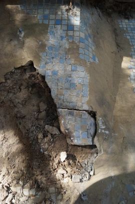 Brunnenbecken Zustand vor Restaurierung