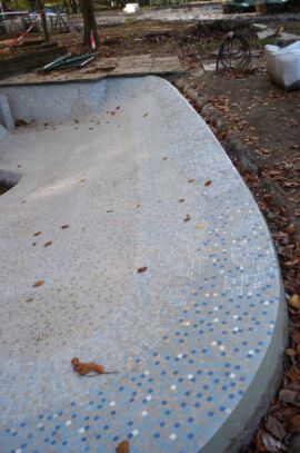 Brunnenbecken Zustand vor Restaurierung