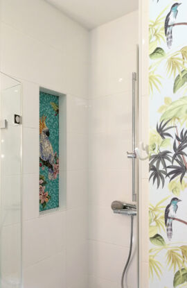 Kakadu in der Dusche